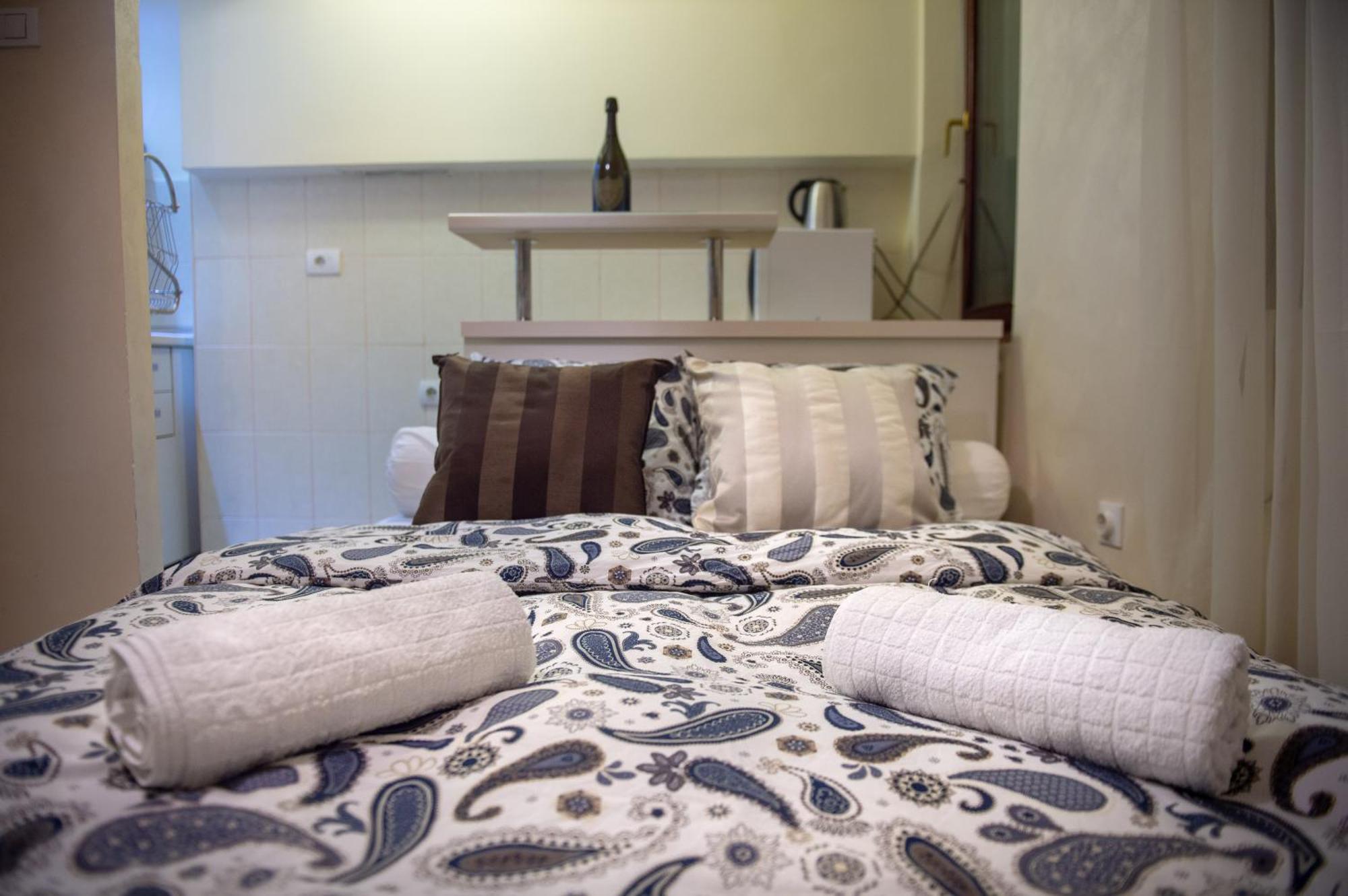Central Charm Modern 2Br Apt-Free Parking Near 贝尔格莱德 外观 照片