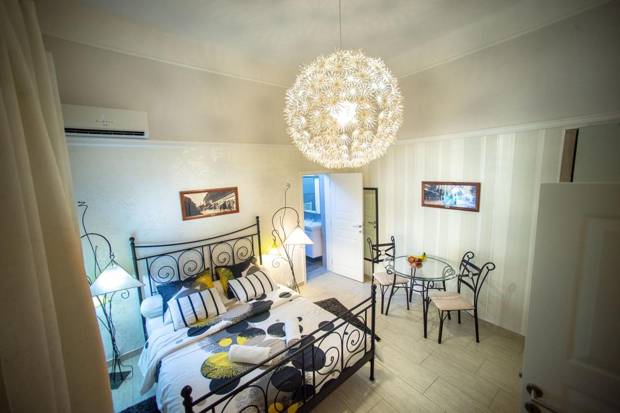 Central Charm Modern 2Br Apt-Free Parking Near 贝尔格莱德 外观 照片